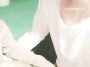 非常随意很屌的女主播户外直播酒吧点男模找少爷全程最后选个年轻小帅锅到居民小区健身器材旁野战对白精彩