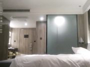 全国探花铁牛哥网约网红脸兼职美女穿着黑丝在沙发上干  妹子喜欢自言自语