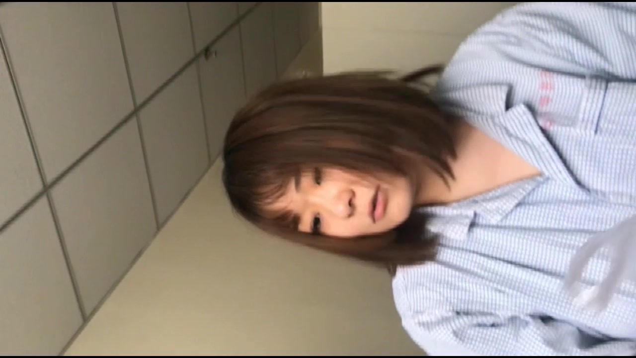 《稀有内部不外传资源》国内医院医生近距离偷拍2位美女痔疮换药全过程