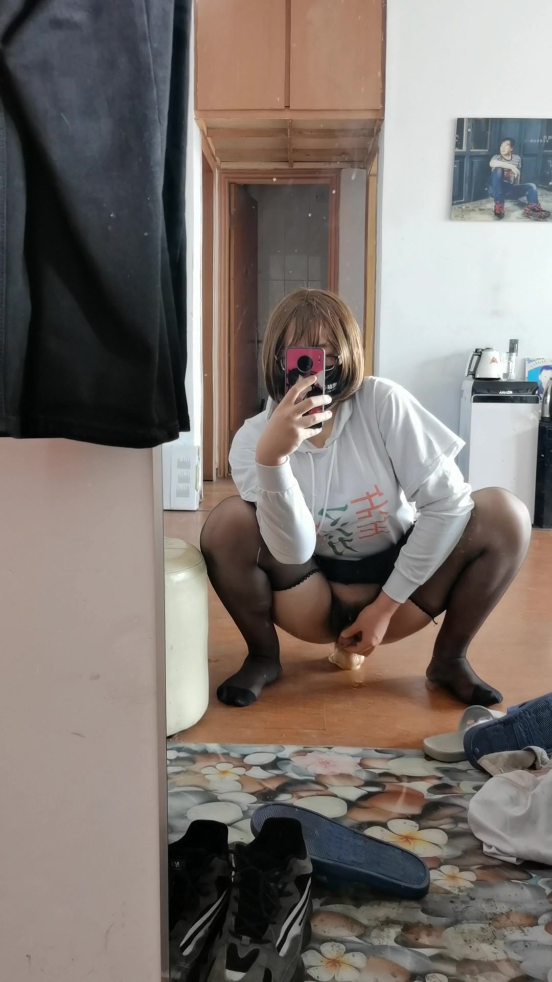 可爱伪娘cd自慰在家里偷偷自慰 瞒着父母插射了