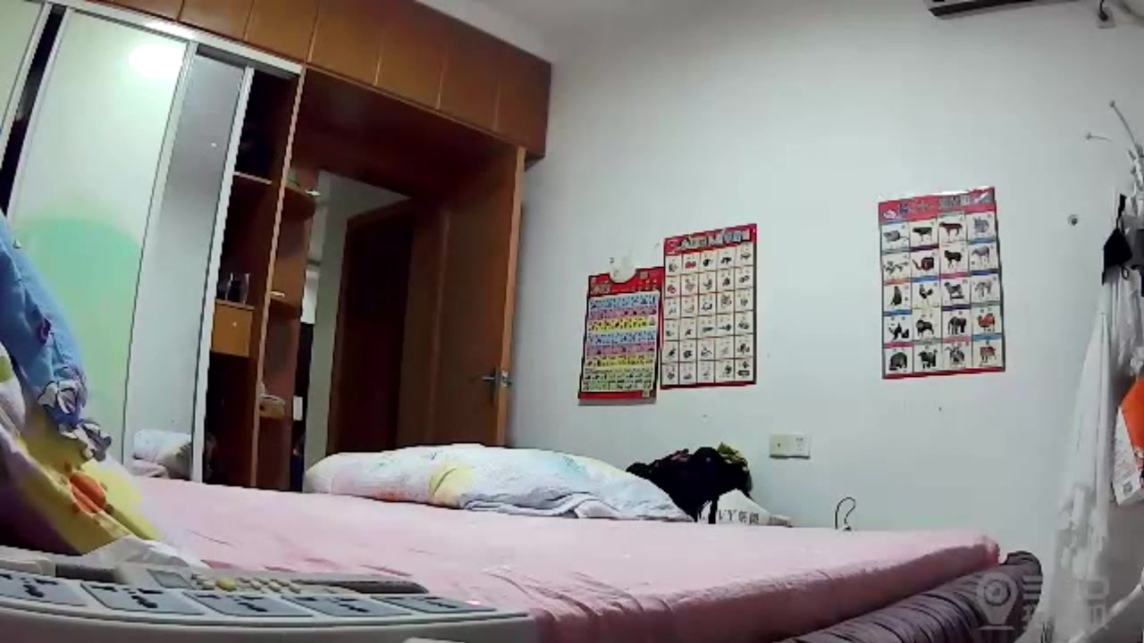 【稀缺資源】最新流出-居家攝像頭黑客破解拍攝到的小夫妻日常過性生活 720P原版高清