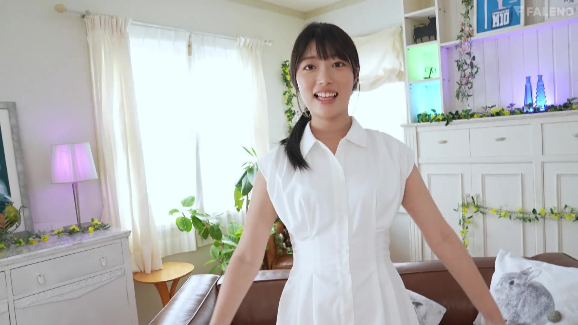 [FSDSS-747] 新人 専属 吉沢梨亜 20歳 8年間かかさず1日3回オナニーし続けるエロ真面目な美少女AVデビュー - 1of5