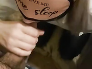 8001一次的性感美女，真想在沙发上猛操她三小时