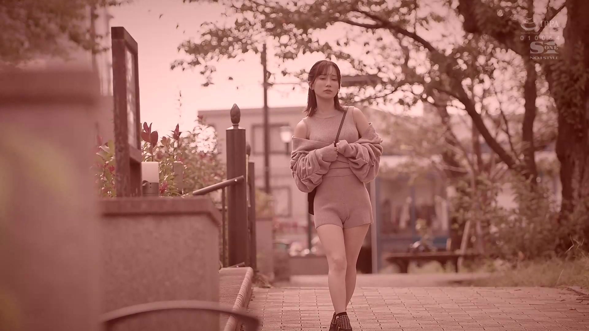 [SONE-135] 我成为护士的理由是…跨越无抵抗的男人 小島みなみ【破解】 - 1of5