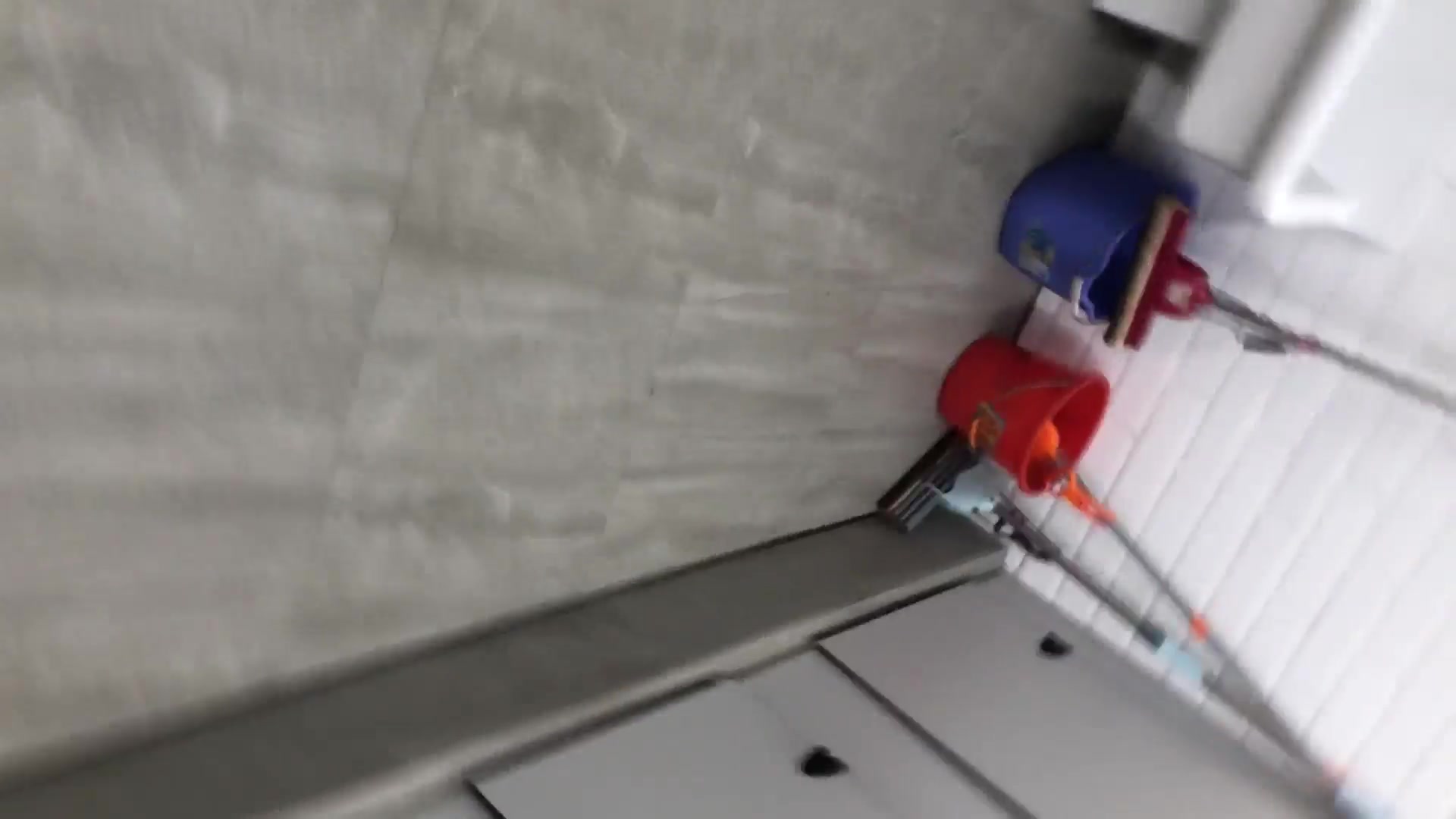 最新流出廁拍大神W大仙潛入商業步行街隔板公共女廁偷拍各式美女如廁噓噓 雪白大屁股看得讓人欲火焚身 1080P高清原版