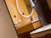 偷拍女友洗完澡光着身子出来