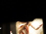 偷拍隔壁年轻漂亮小白领洗澡，逼毛浓密，超級性感