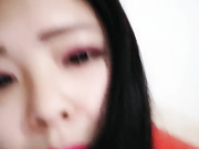 新婚豪乳主播老公的包皮鸡巴太吓人，狼友让主播先用瓶子插逼再啪啪