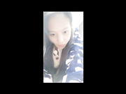 长相很清纯的妹子穿着睡衣用跳蛋玩穴小小年纪十分淫荡